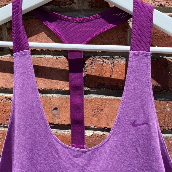 NIKE - workout 🏋️♂️ shirt - Picture 3 of 10